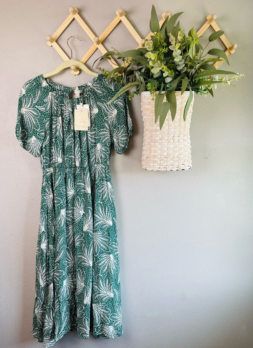 Aurora Company Dress, Green Floral Dress WMNS XS, Botanical Leaf Print Boho Midi